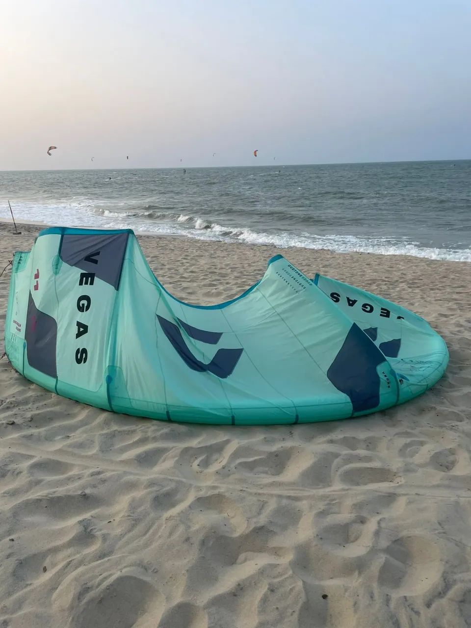 VENDO KITE VEGAS 11 MAIS BARRA CLICKBAR(2022/023) COM MOCHILA. WHATSAPP 81- * - Foto 3