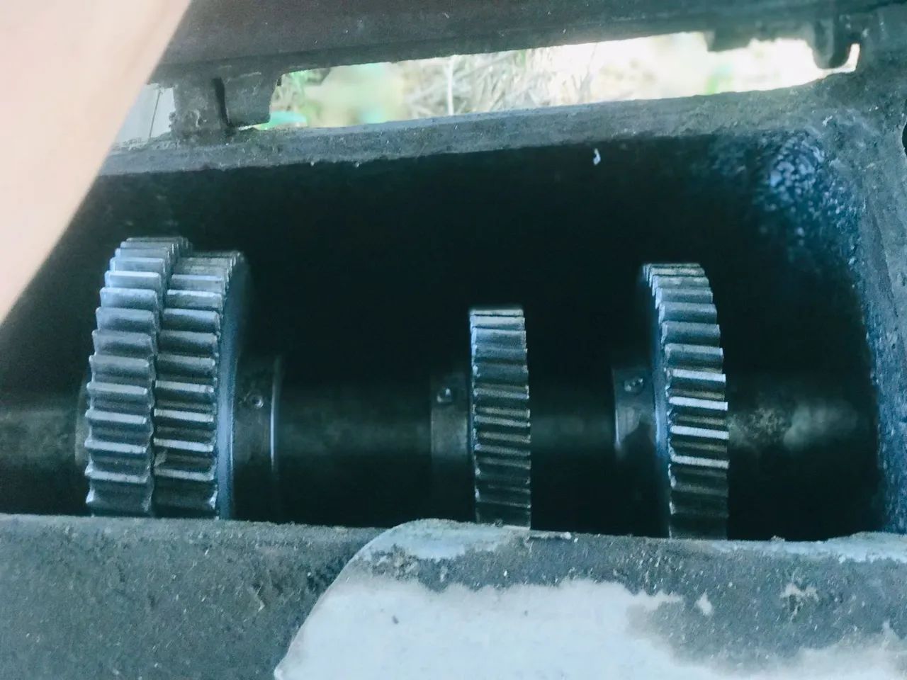 Torno de repuxo com matrizes e arrebitador - Foto 4