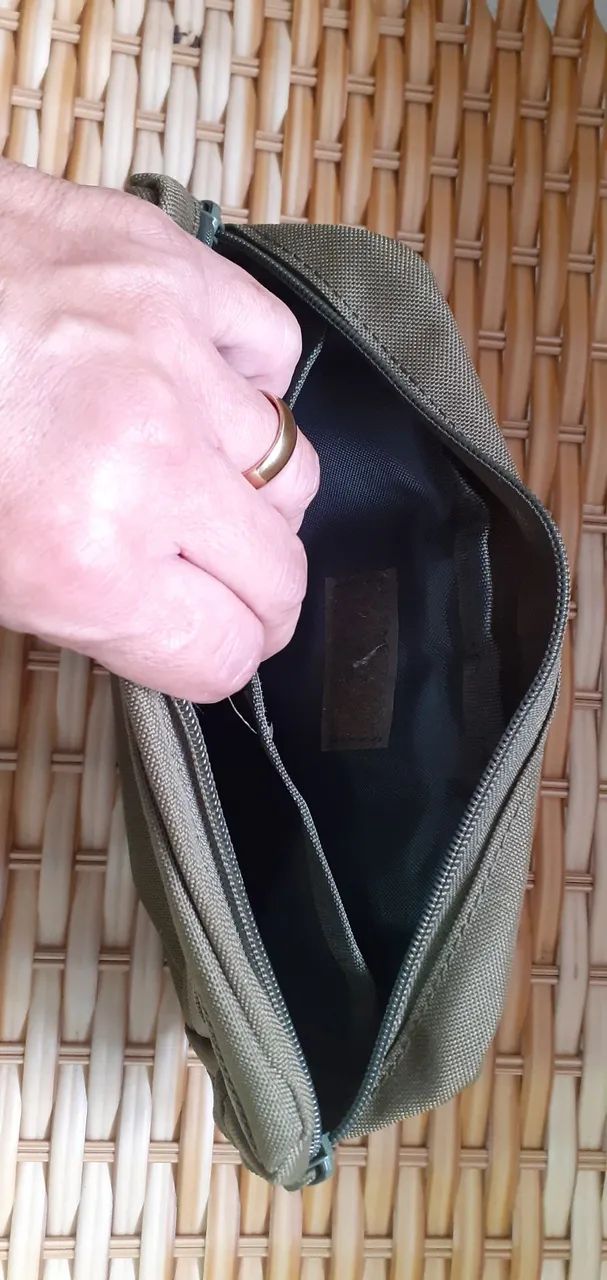 Soft pouch64314696833666123