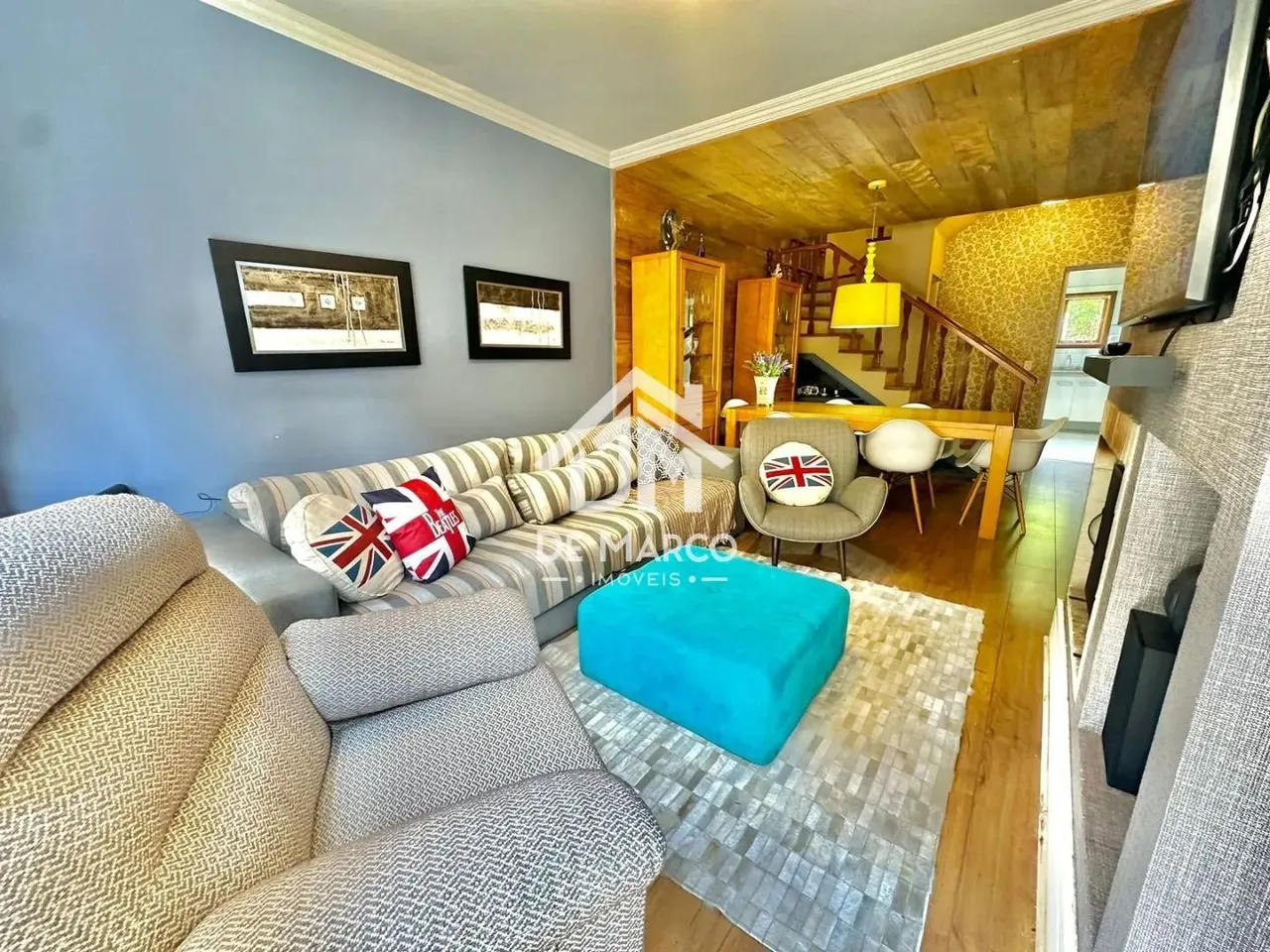 Casa com 4 dormitórios à venda, 98 m² por R$ 850.000,00 - Capivari - Campos do Jordão/SP