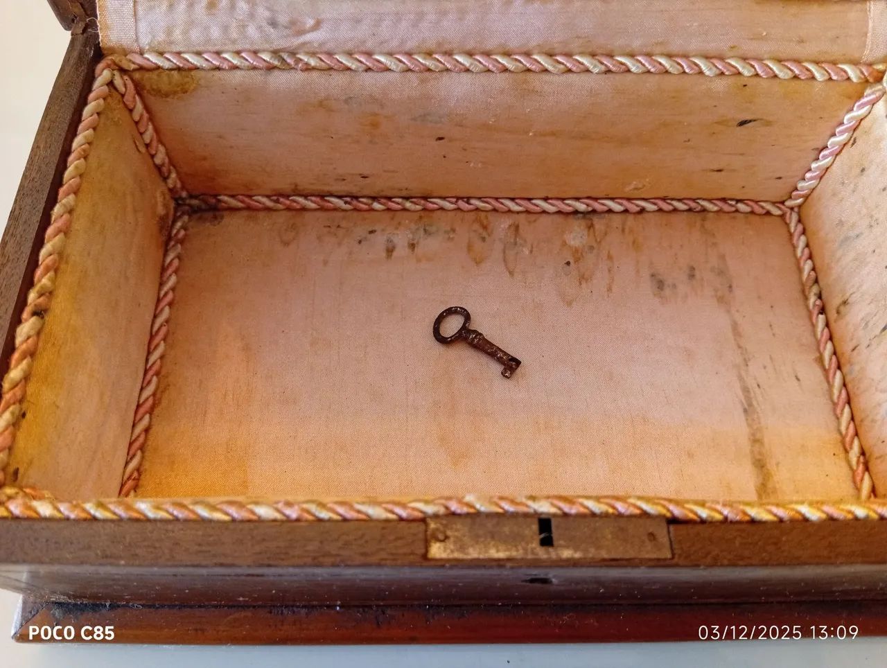 Antiga Caixa em marchetaria  - Foto 4