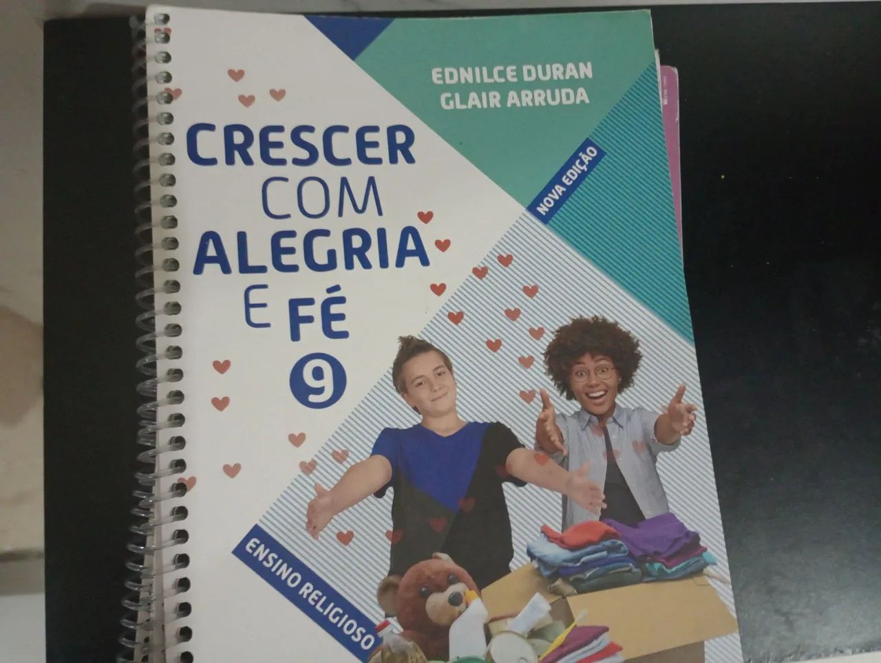 Crescer com Alegria e Fé- Livro de Ensino Religioso 9 ano (usado e com respostas apagadas)