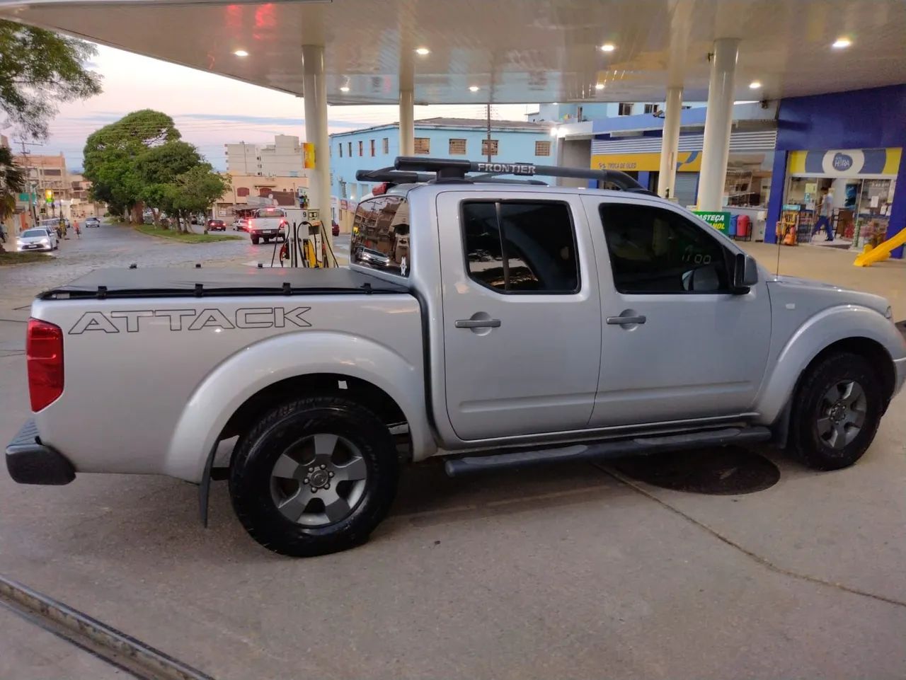 Nissan Frontier SE Attack CD 4X2 2.5 TB Diesel 2012 - Foto 2