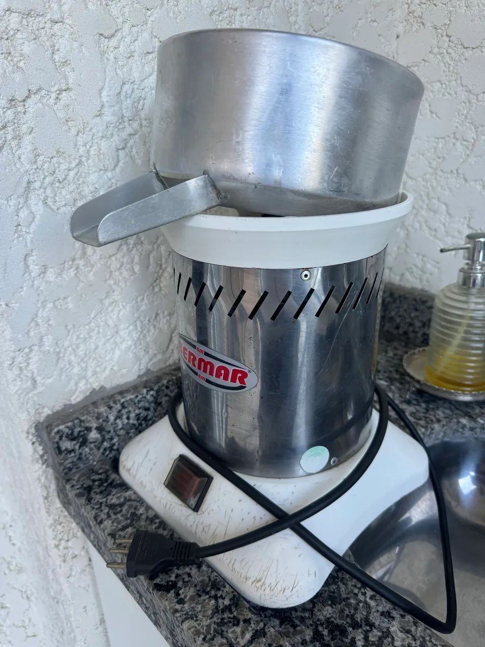 Espremedor de suco industrial 64308977674497121