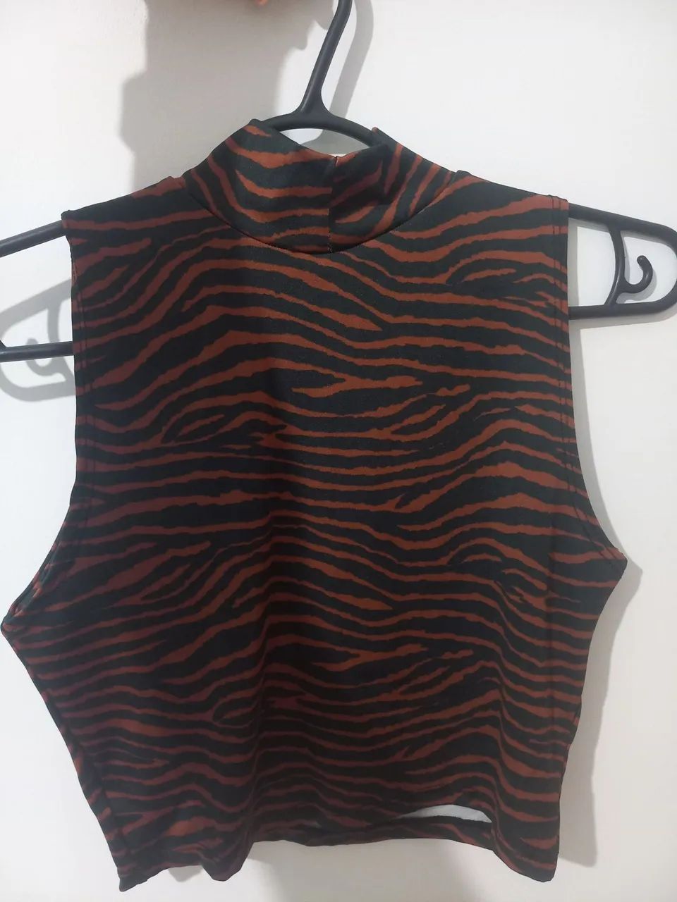 Top cropped de tigre  - Foto 2