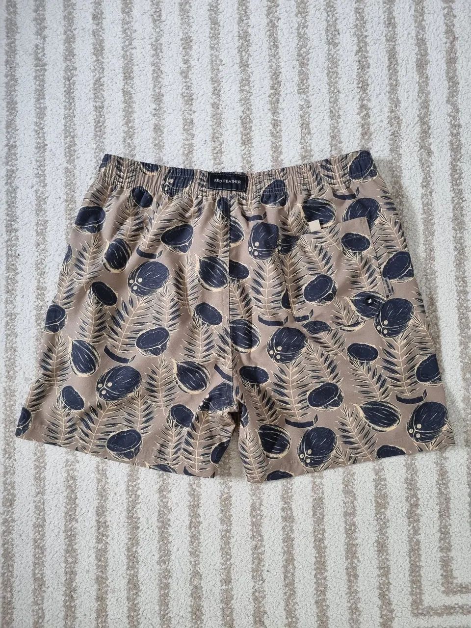 Shorts de Praia Red Feather  - Perfeito para o Verão! - Foto 4