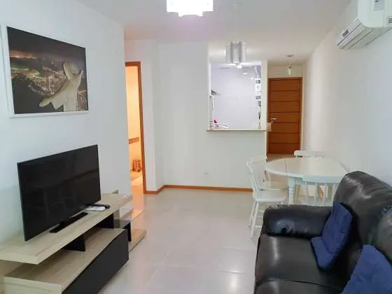 Excelentes flats com serviço de faxina e lavanderia. Leia descrição. Valor com taxas a par