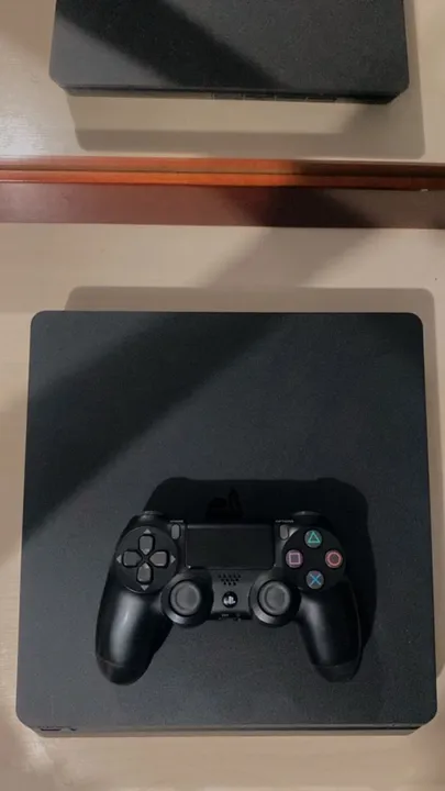 Play 4 slim 500gb