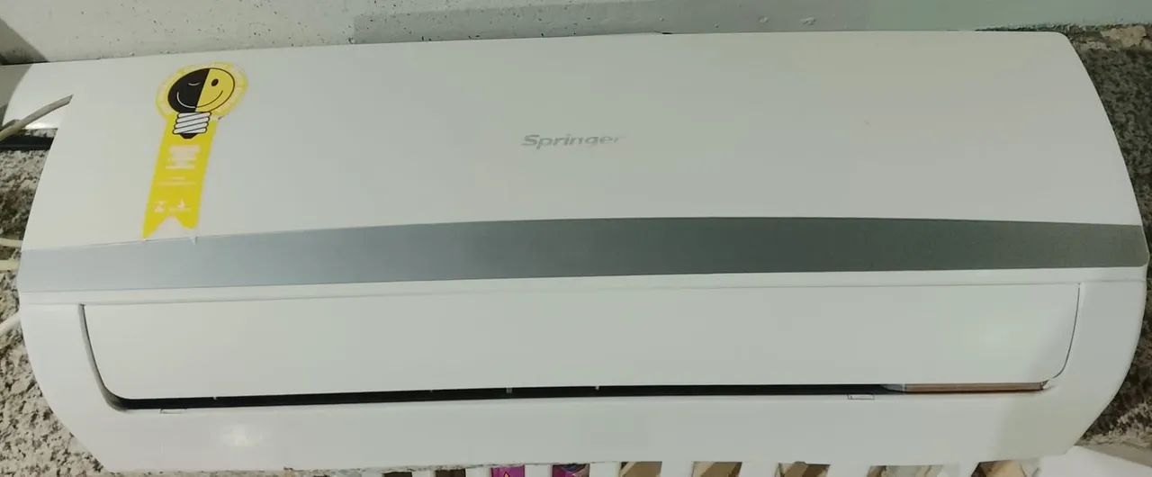 Ar condicionado 9 mil BTUS <br>Garantia de 90 dias <br>instalação e manutenção também ? - Foto 2