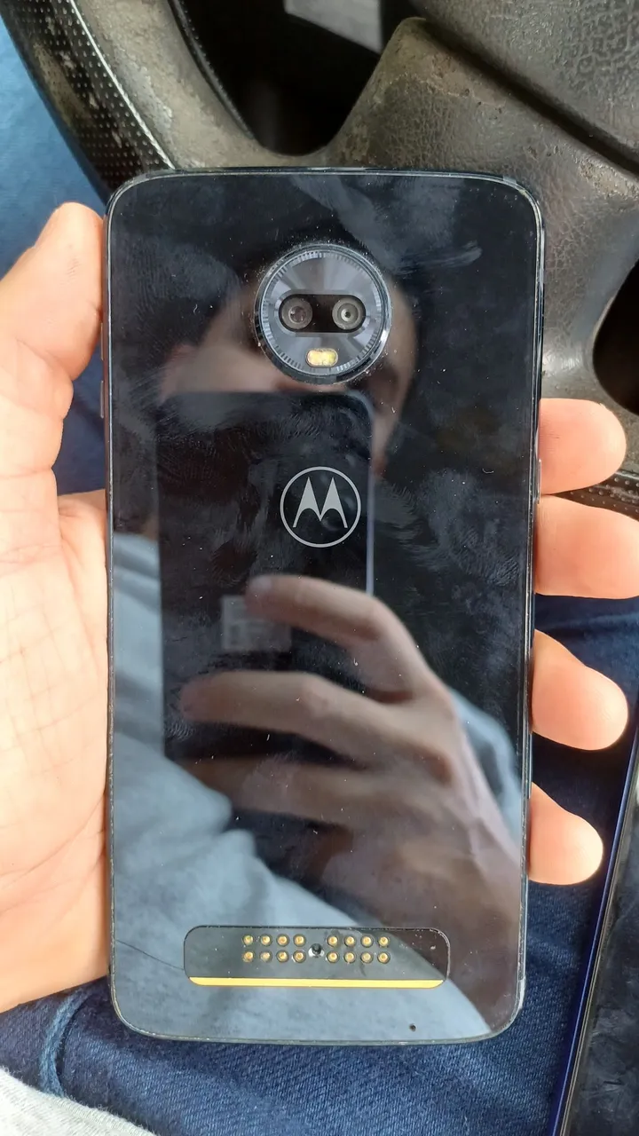 Motorola z3 play trincado mais funciona tudo