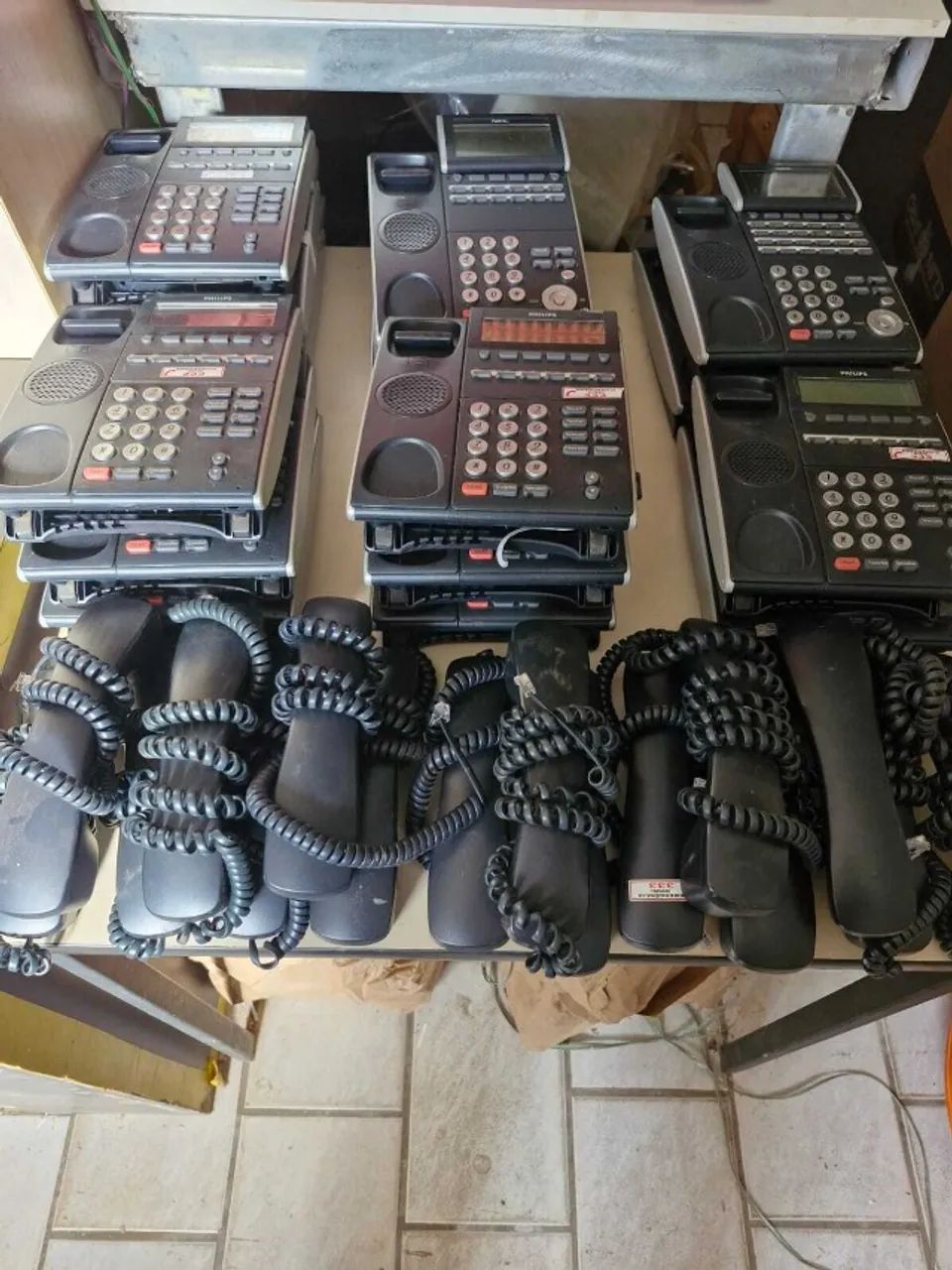 Lote de eletronicos no estado em que se encontram