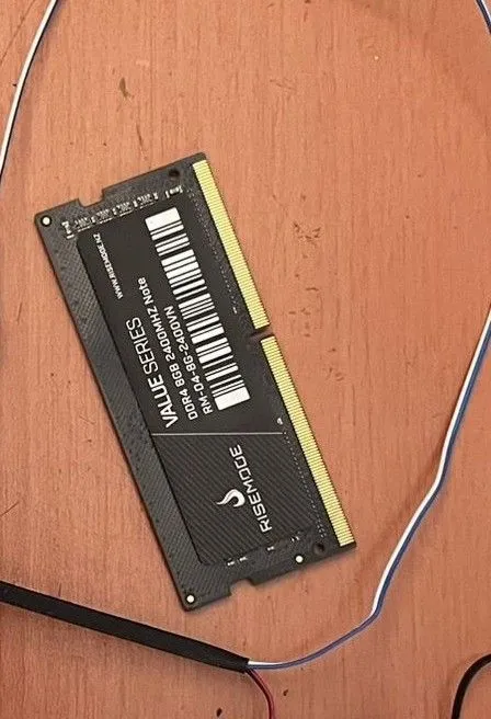 Memória RAM 8GB DDR4 2400MHz Risemode