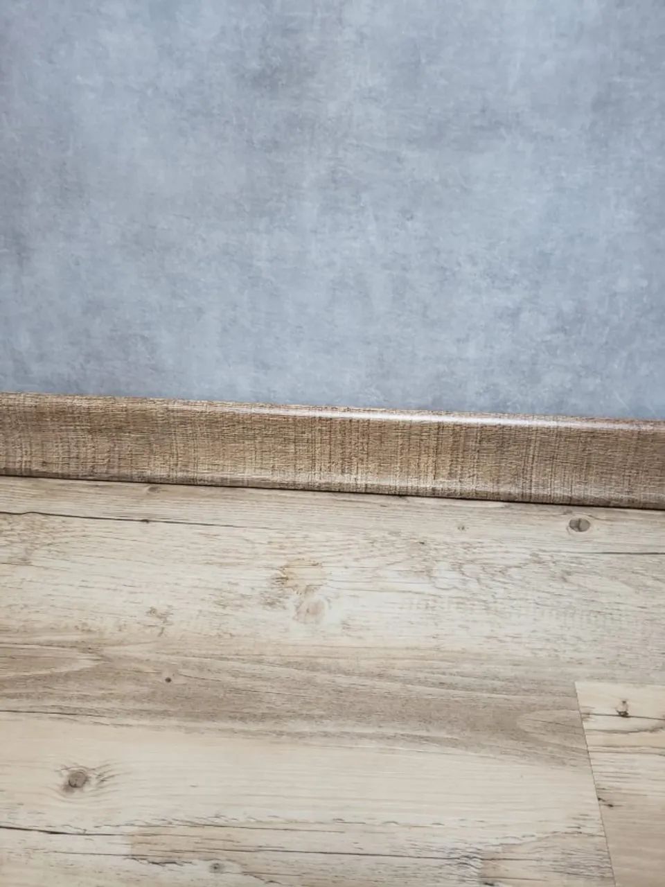 Piso vinilico em régua 1,20 x 0,18 tabaco rustico - Foto 6