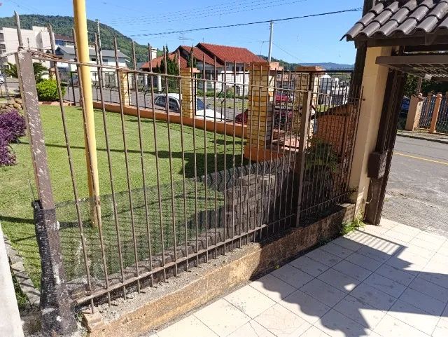 Iron fence and electric gate64169923009282122