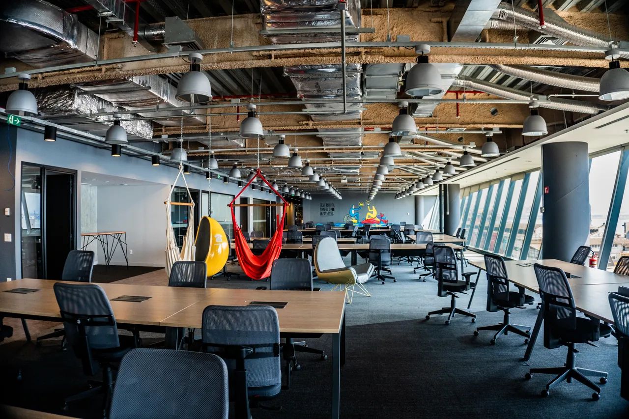 ALUGO Laje corporativa No Aqwa Corporate pronta para usar com 1250m²