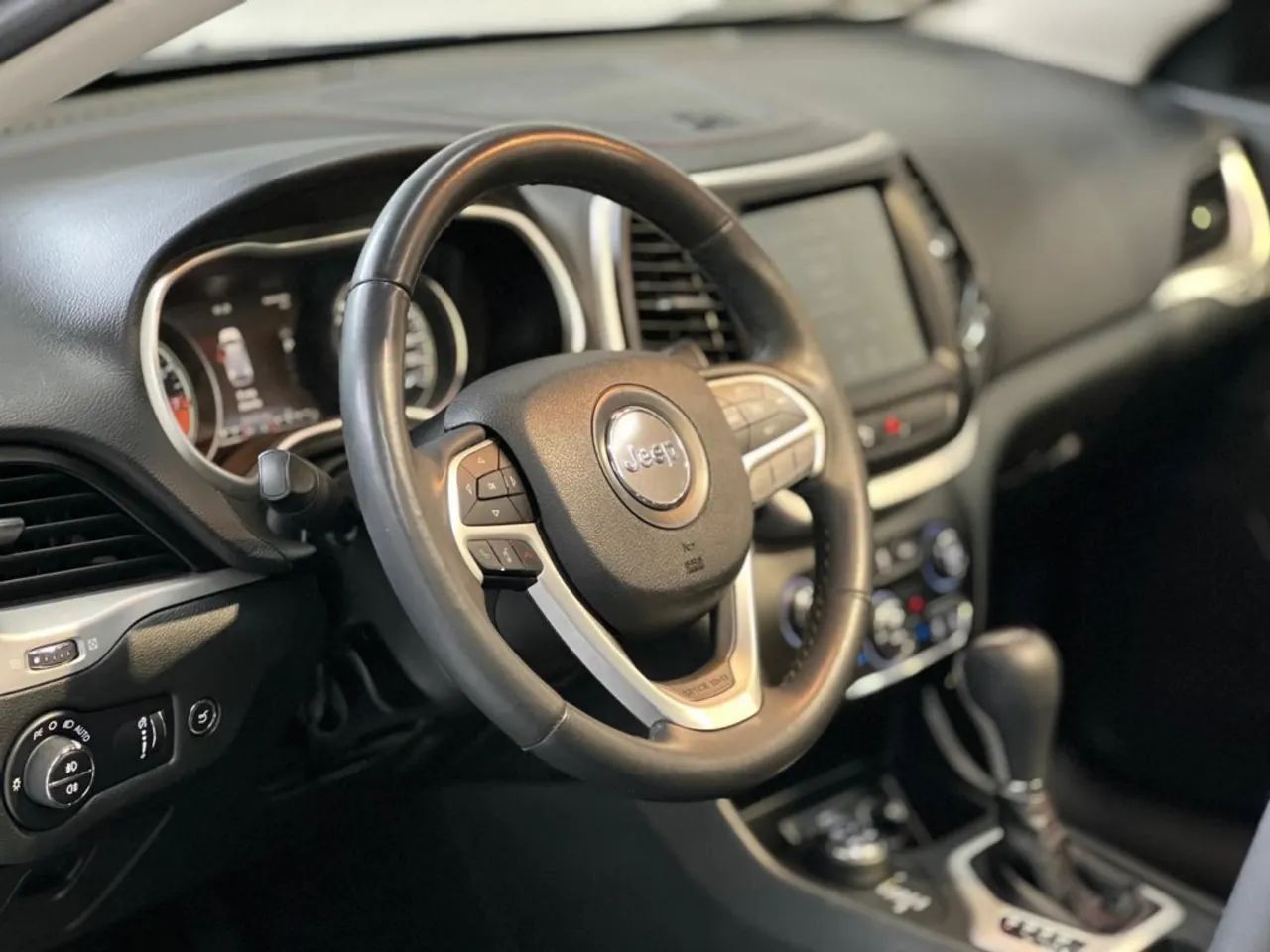 Jeep Cherokee 2015 3.2 trailhawk 4x4 v6 24v gasolina 4p automático - Foto 4