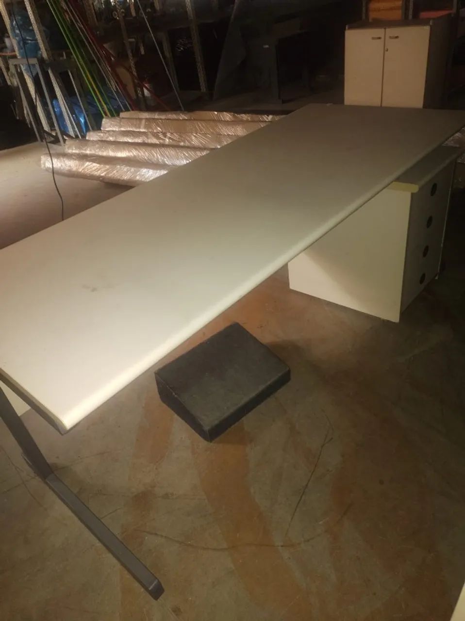 Mesa de Escritório - Tamanho Grande (Chefia) - Foto 2