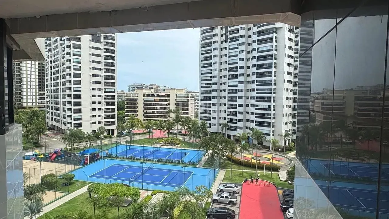 Aluguel Apartamento 275m² na Barra da Tijuca Frente para o Mar, 3 Suítes, Varanda e Lazer