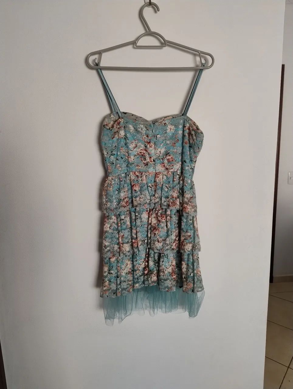 Vestido Floral com Laço e Babados - Foto 2