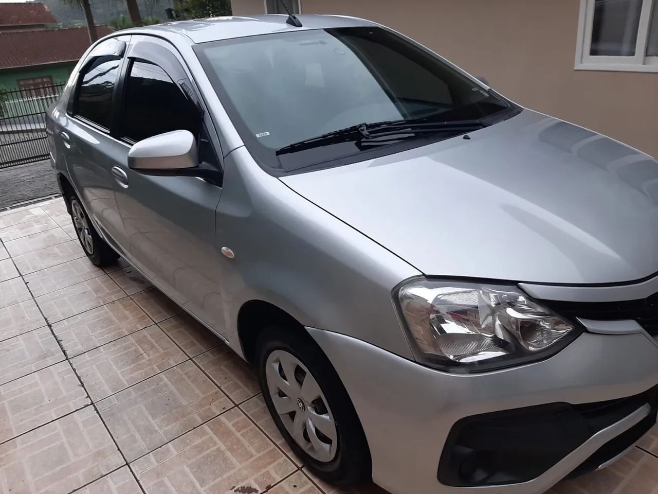 Toyota Etios sedan XS automático  - Foto 4