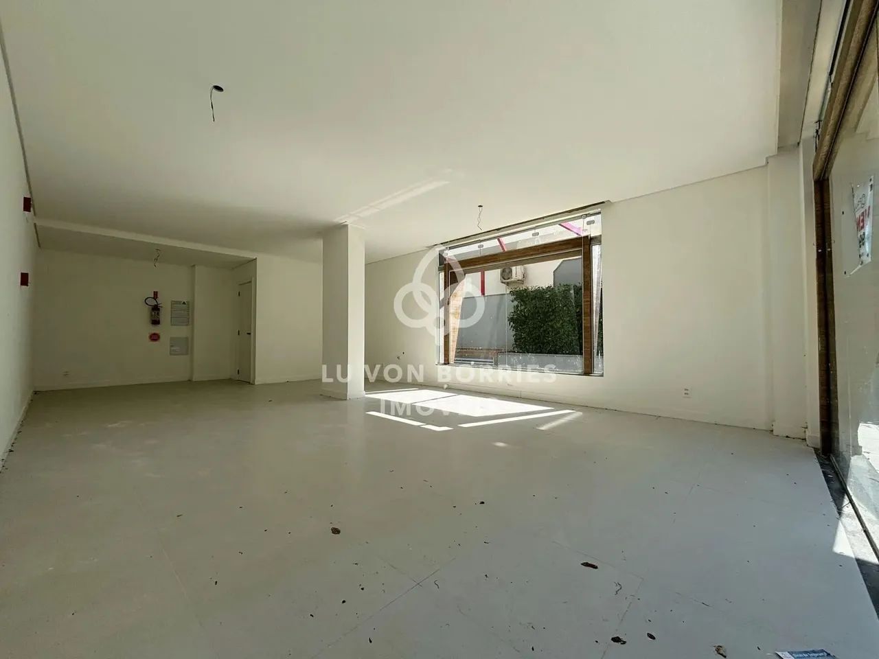 Sala à venda no bairro Jurerê - Florianópolis/SC - Foto 4