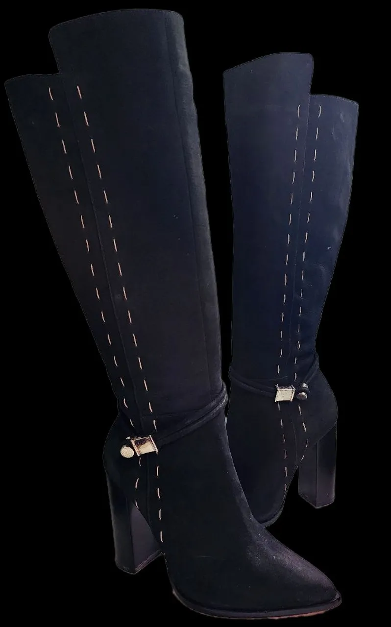 Botas Femininas Cano Alto - Elegância e Estilo
