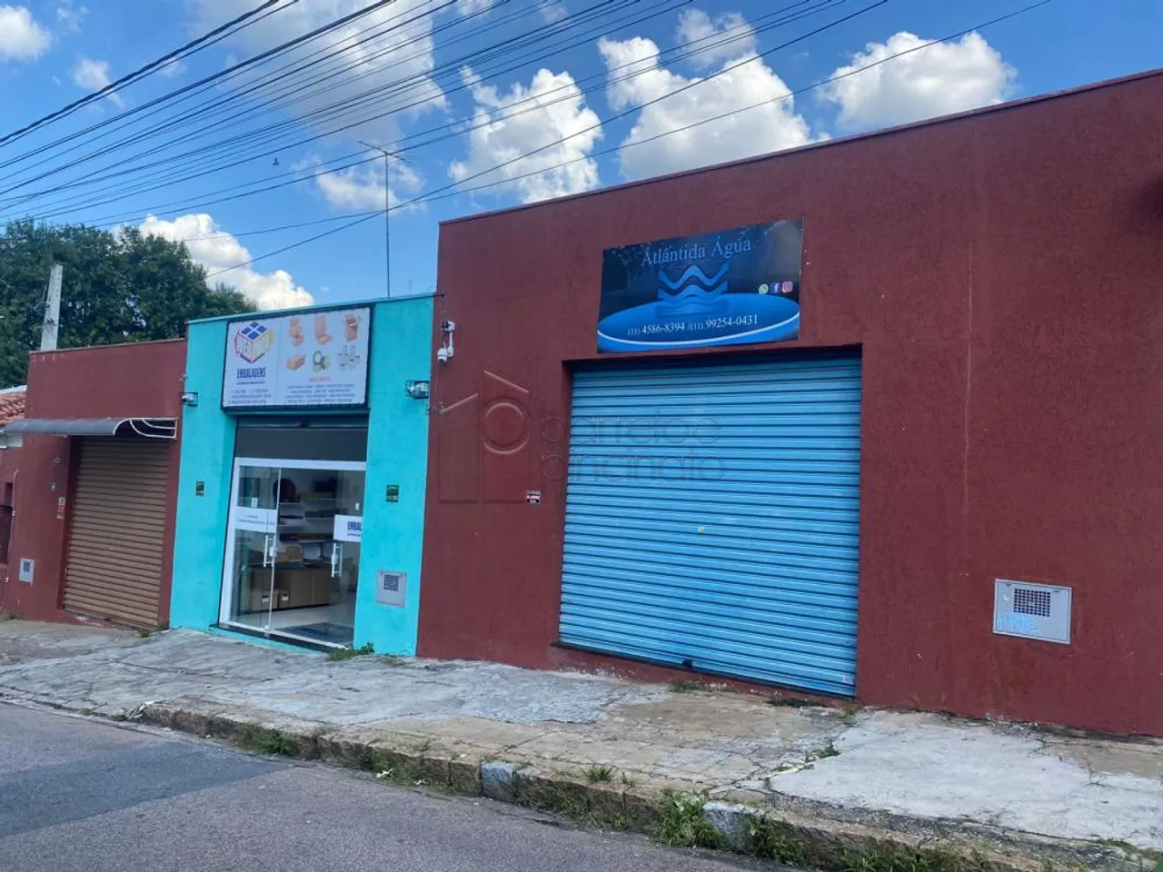 Excelente ponto comercial com 02 salões na área central de Jundiaí.