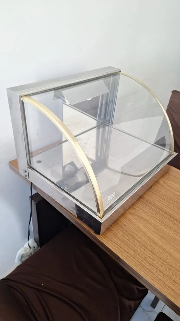 Vitrine Fria para bolos e tortas