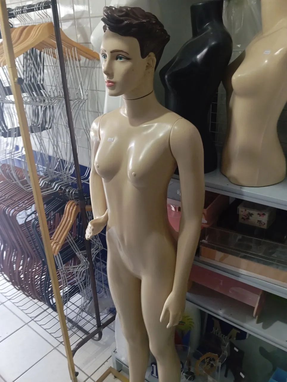 Manequim maquiada bege reta NOVA!!!