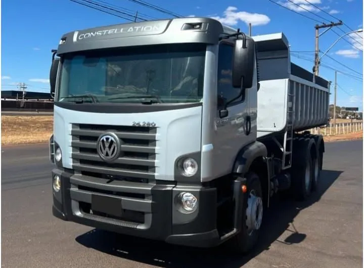Vw 24.280 basculante 6x2 ano 2013