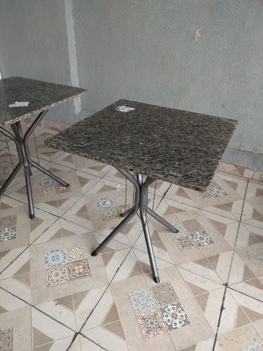 Mesa de granito com base em ferro 70x70 cm  - Foto 5