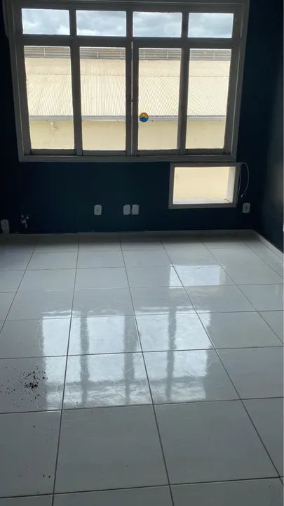 Sala comercial a venda no centro