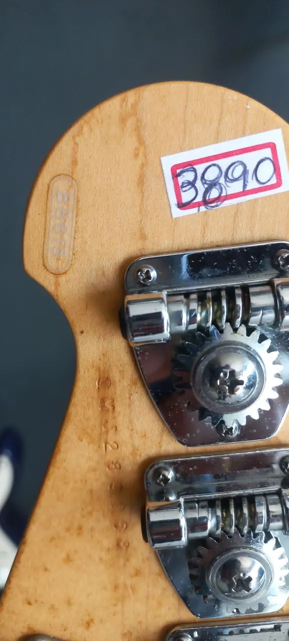 Baixo Yamaha BB615 Ativo 5 cordas - Foto 5