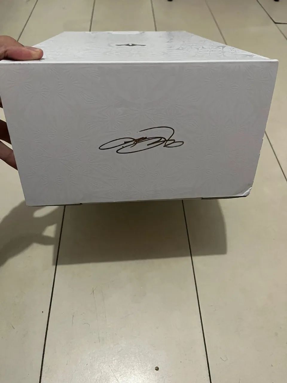 Caixa tênis LeBron XXII nova - Foto 2