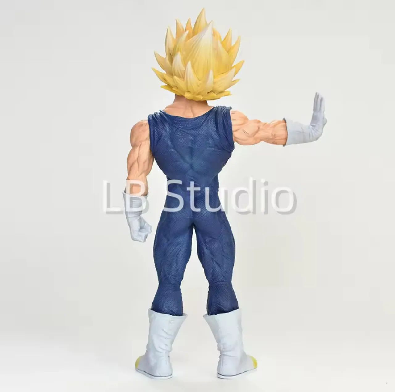 Action figure Majin Vegeta - Foto 3