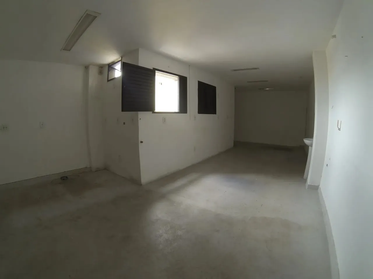 Sala para locação com 32m² em Alcântara - São Gonçalo - RJ.