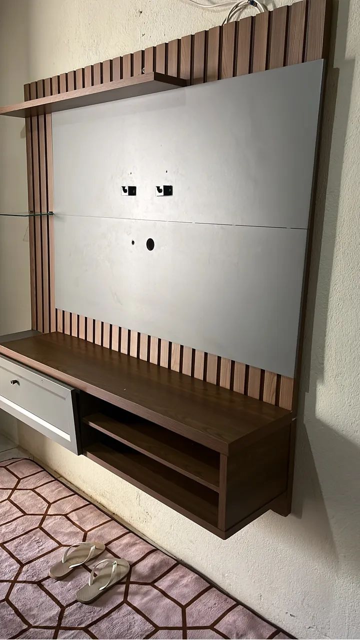 PAINEL DE TELEVISÃO 