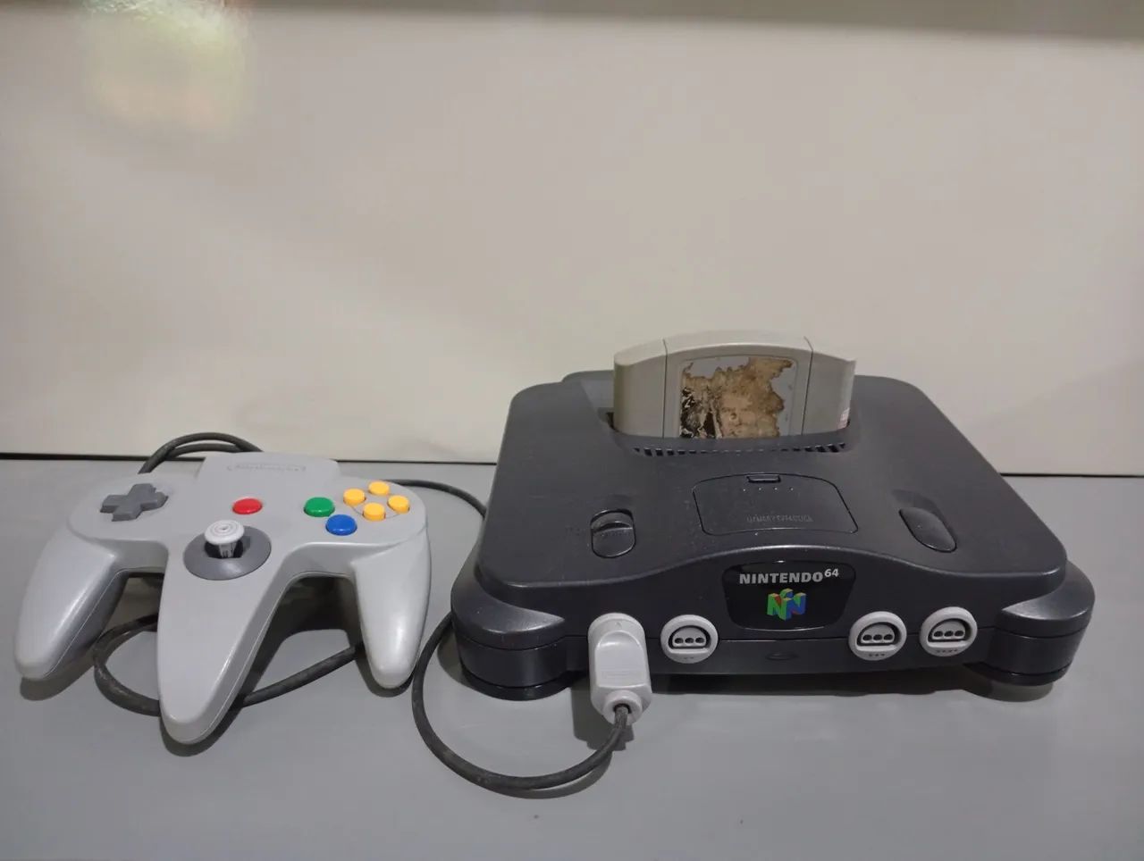 Nintendo 64 com 007