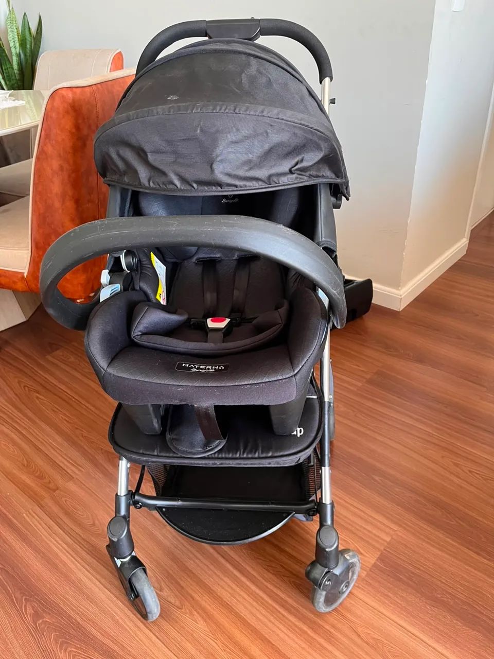 Kit bebê (carrinho + bebê conforto + base isofix) - Foto 4