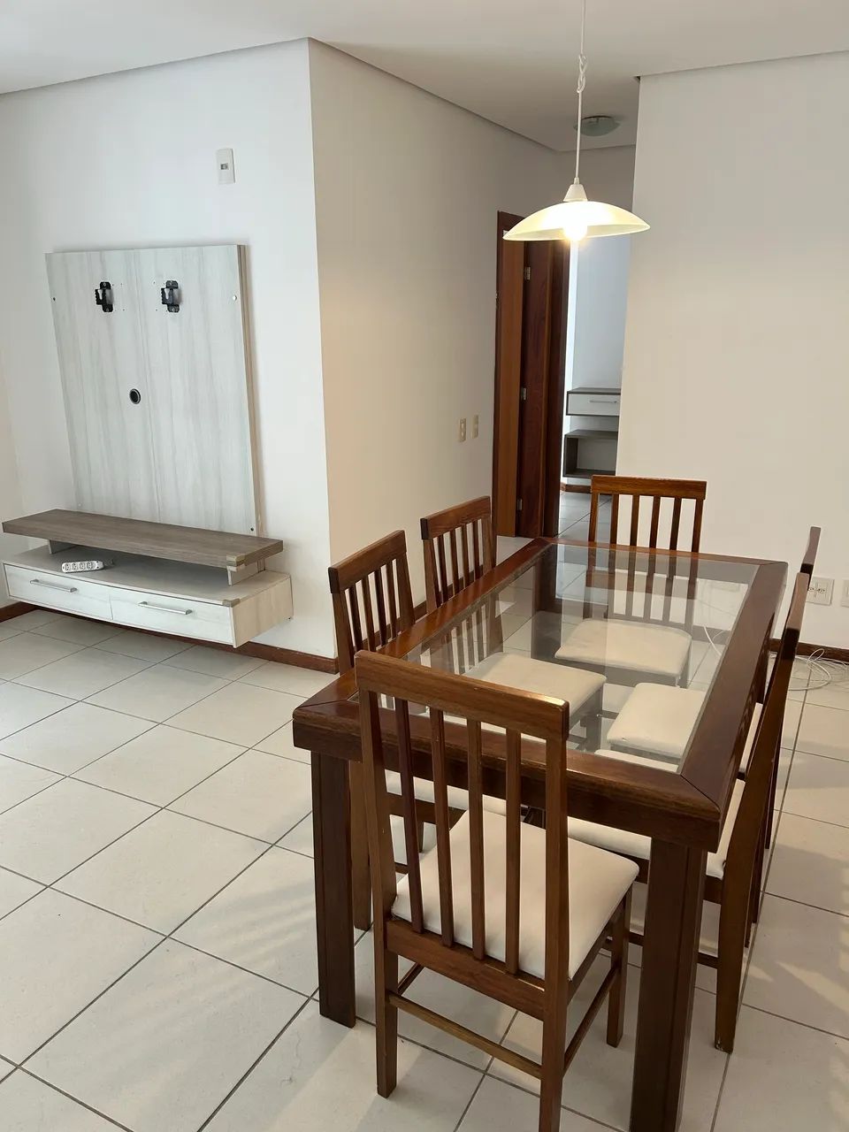 Excelente 2 quartos quadra da praia Canasvieiras  - Foto 2