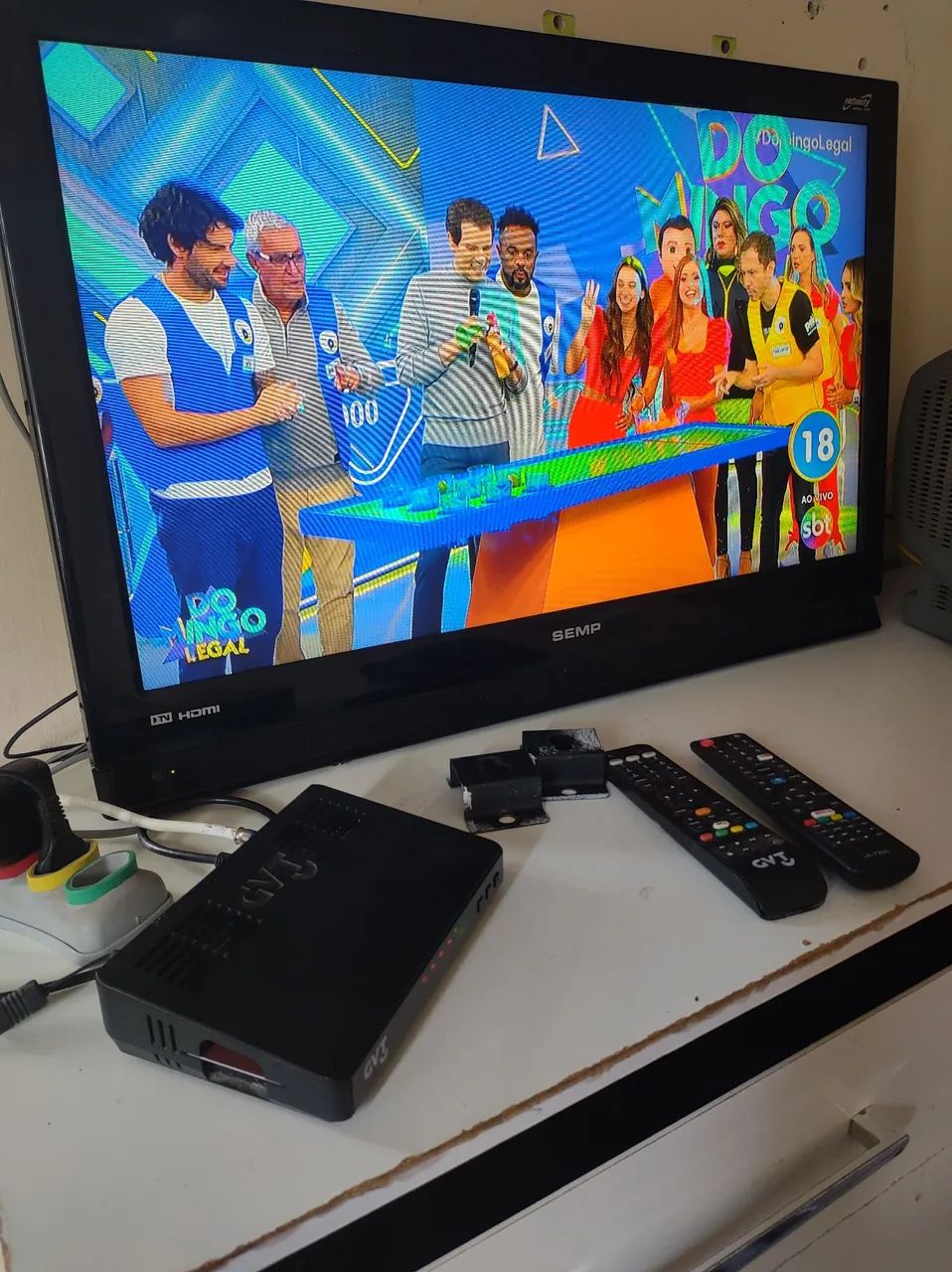 Tv Semp 32 polegadas+ conversor. 300 $ - Foto 2