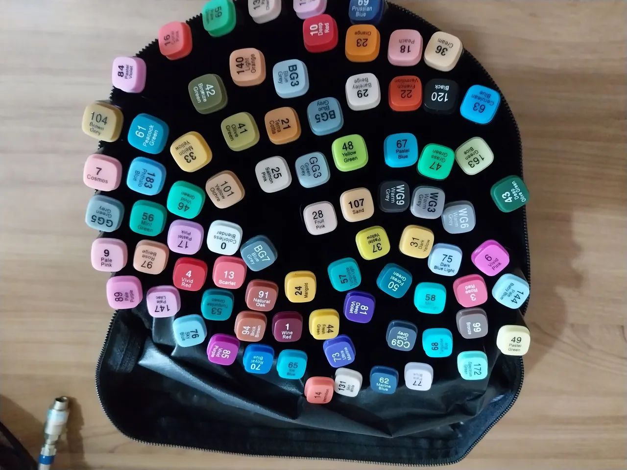 Kit de canetinhas com 80 cores, acompanha estojo - Foto 4