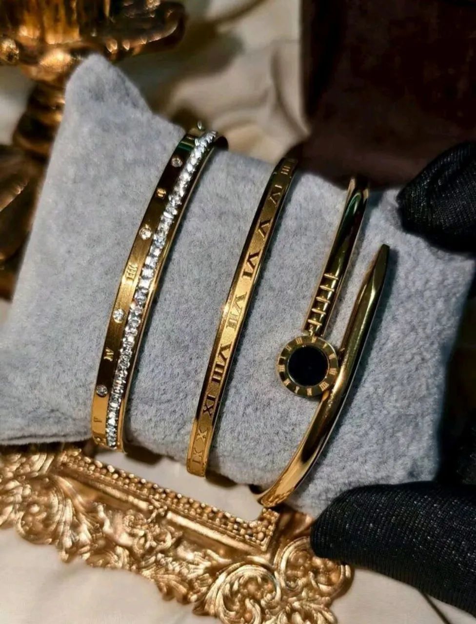 KIT 3 PULSEIRAS AÇO INOXIDÁVEL COM PEDRAS DOURADO
