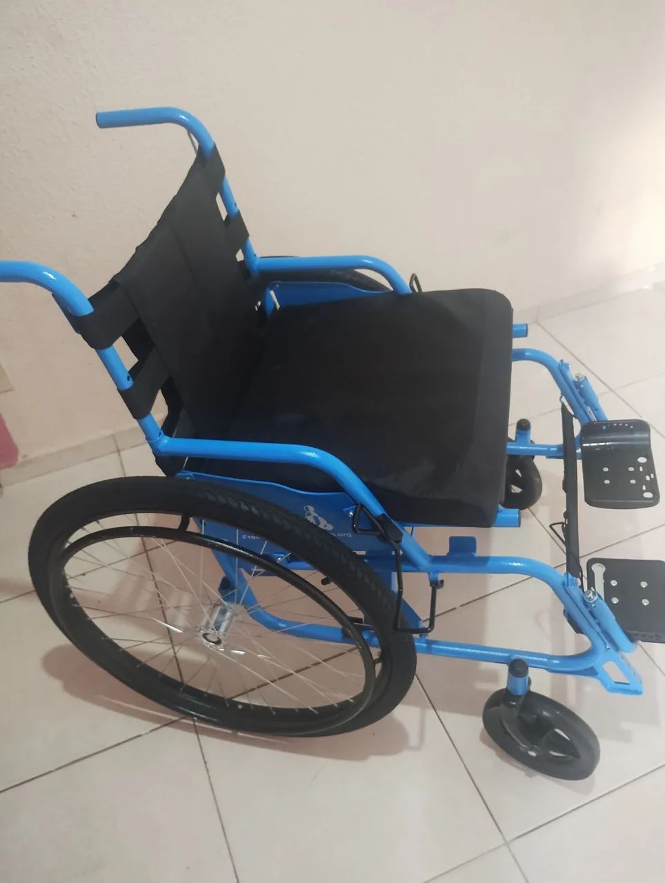 Cadeira de rodas nova 65562816431617122