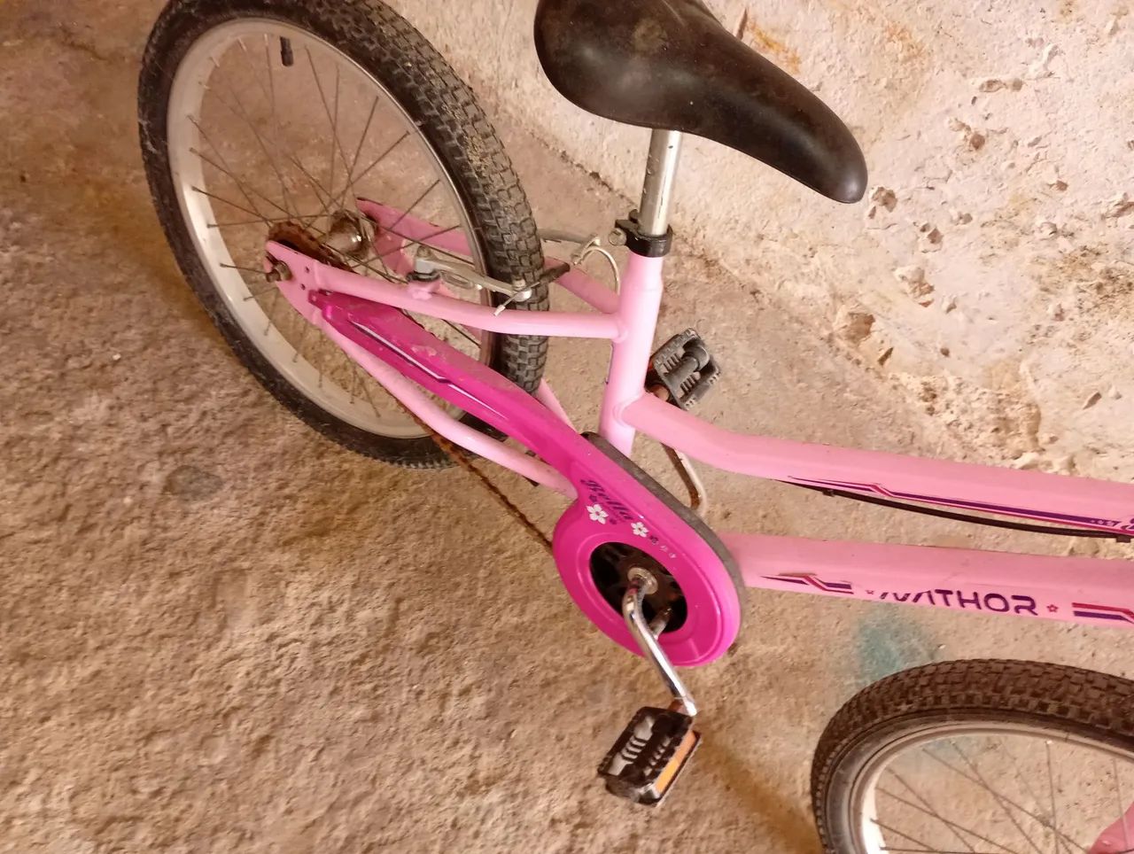 Bicicleta infantil aro 20 rosa - Foto 3