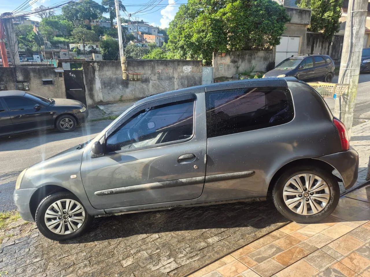 Renault Clio Clio Hi-Flex 1.0 16V 3p 2011