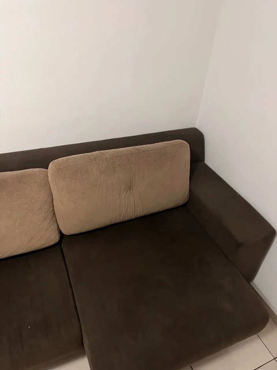Sofa retrátil marrom - dois lugares - Foto 4