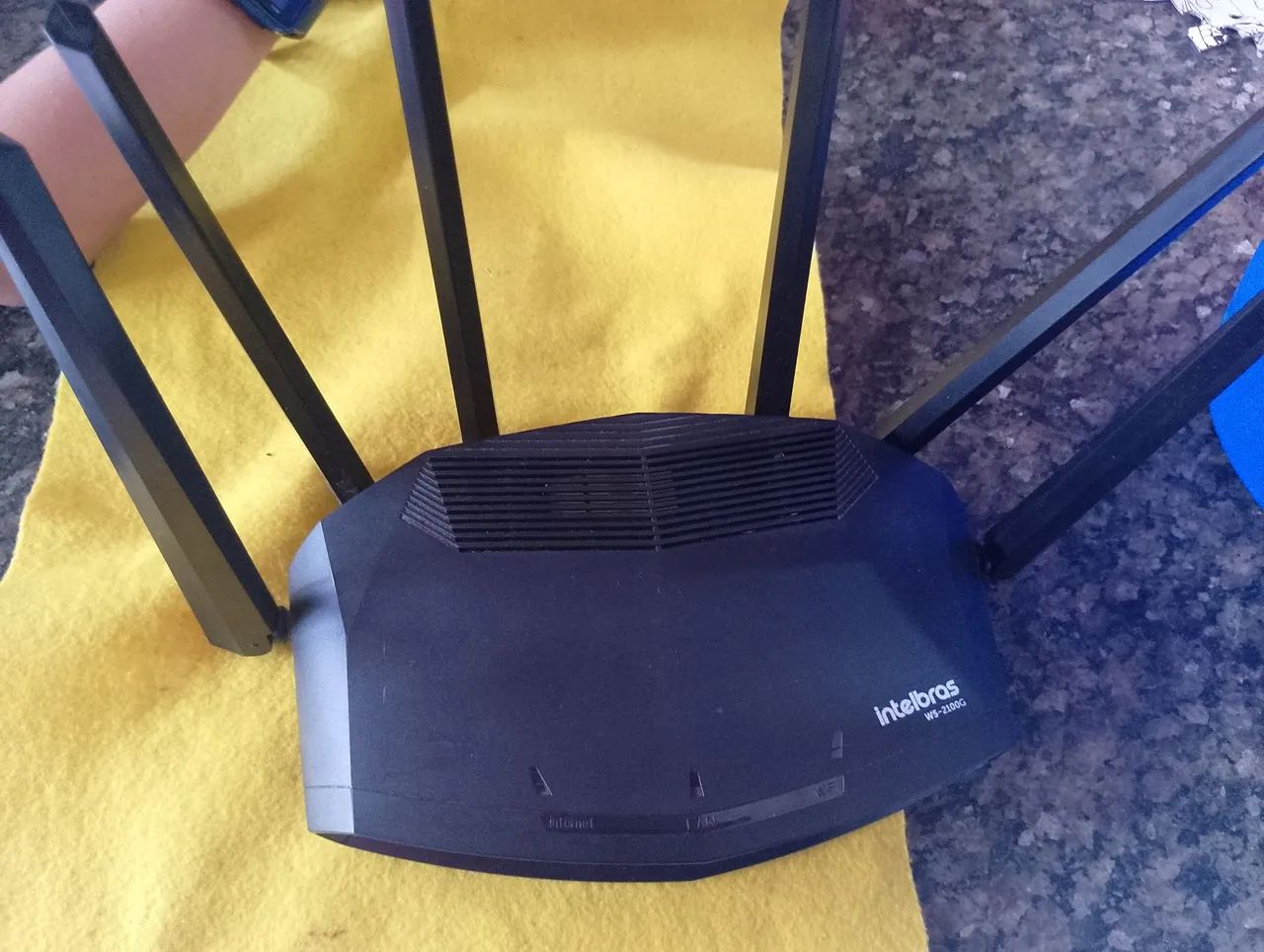 Roteador Intelbras W5-2100G Giga Dual Band AC 2100 - Super Rápido