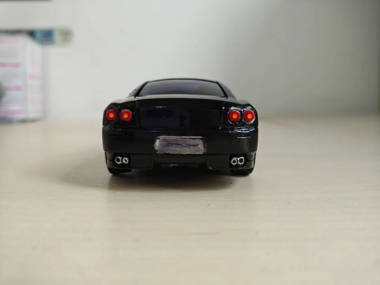 Miniatura Ferrari 612 Scaglietti - Preto 1:38 - Exclusiva