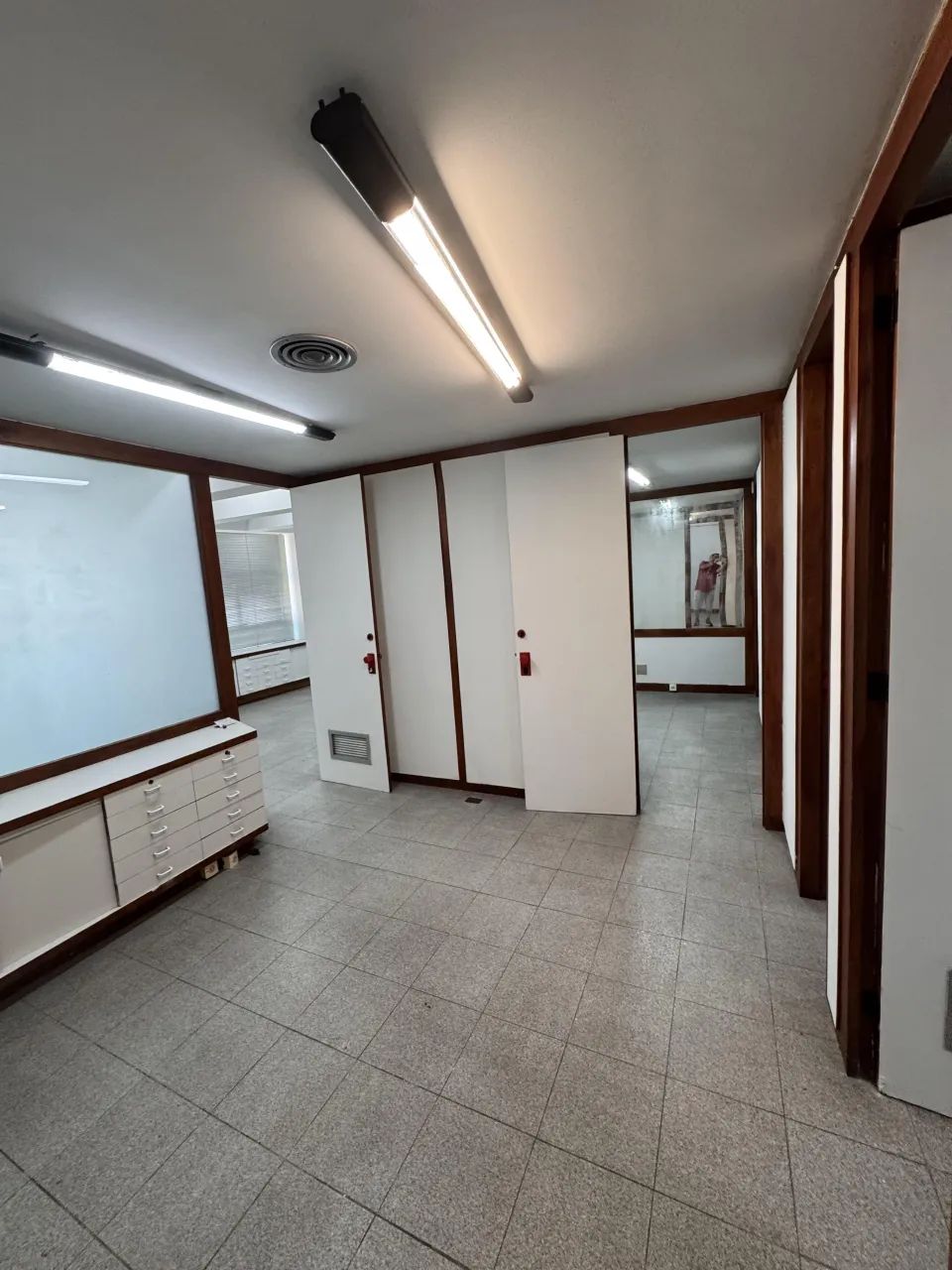 Escritório com 110m2. Lindamente Reformado. Divisão Otimizada do Espaço - Foto 13